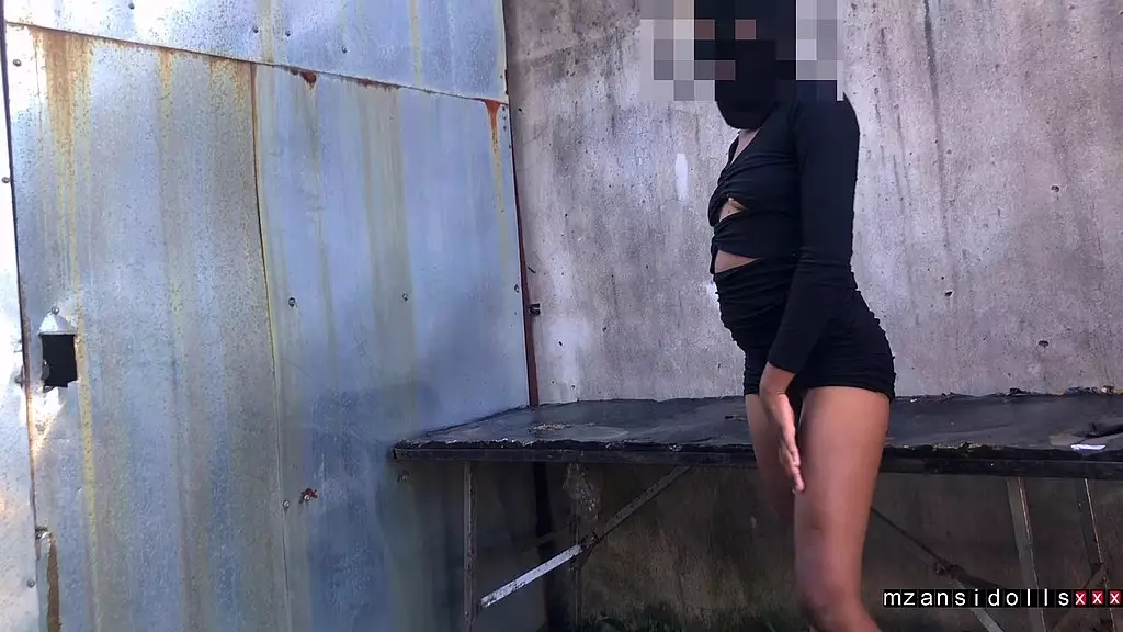 ebony трахаются на заднем дворе