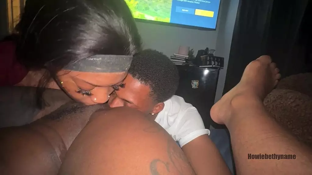 могу ли я привести свою девушку?