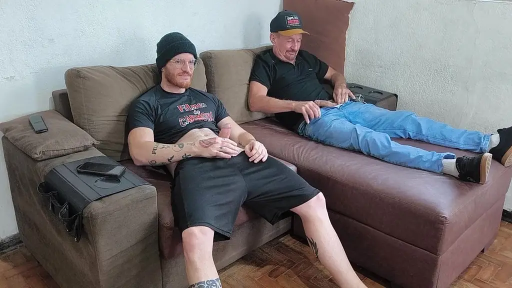 eu e meu enteado batendo uma juntos