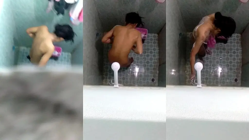 แอบถ่ายสาวสวยอาบน้ําล้างหี