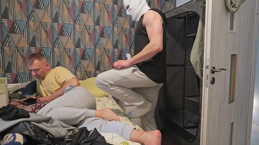 я не хотела распаковывать вещи, но пришла подруга и заставила меня