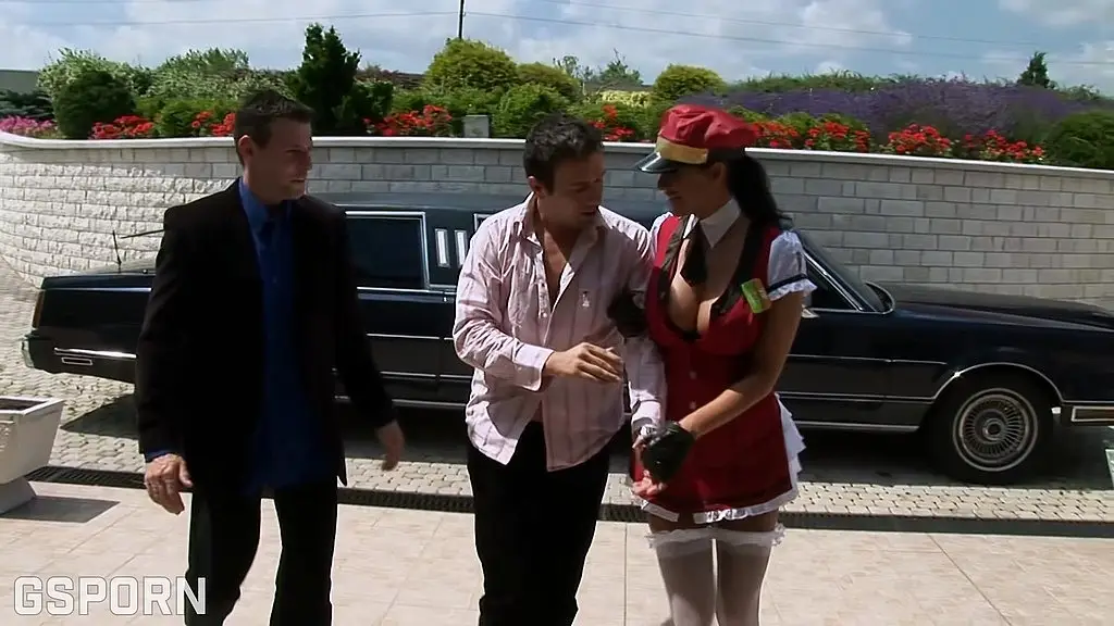 sexy hairy pussy brunette milf with big boobs fucked in hot threesome