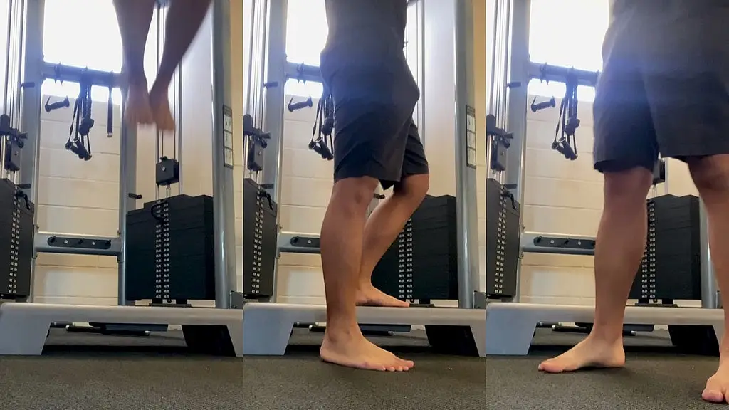 pulling up bulge in gym(sfw)