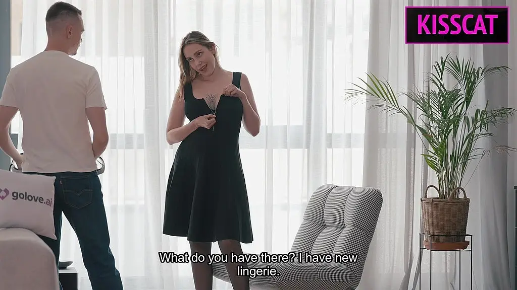 s4e6: жена дразнит мужа нижним бельем и умоляет о сексе втроем — заканчивается обещанием двойного минета!