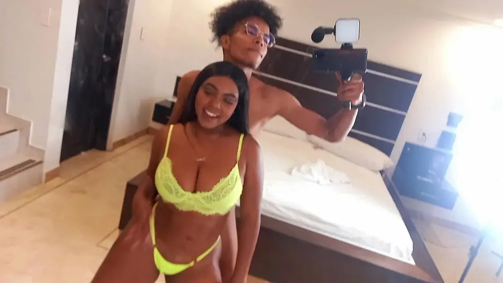 follando con mi hermanastra a escondidas en un мотель