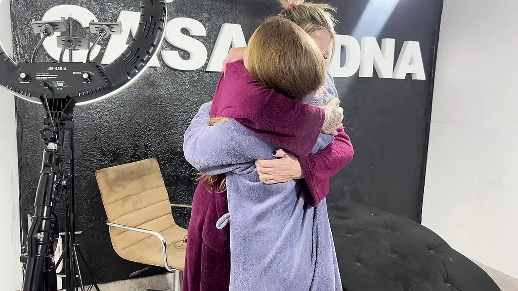 dando para um casal e gozando gostoso