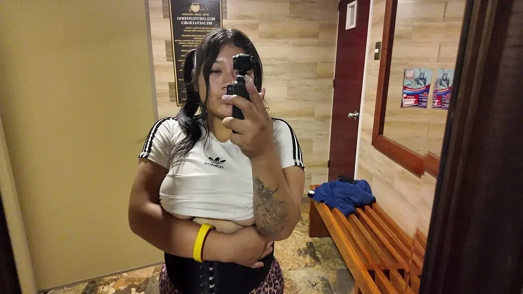 мне нравится, что я ем, пока меняю