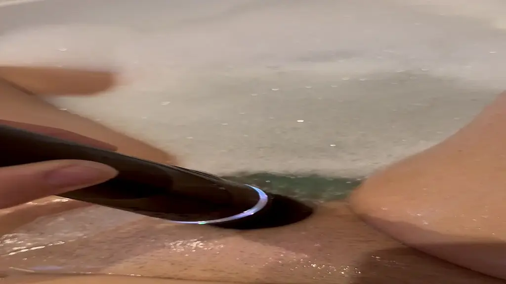 qui me rejoint dans mon bain