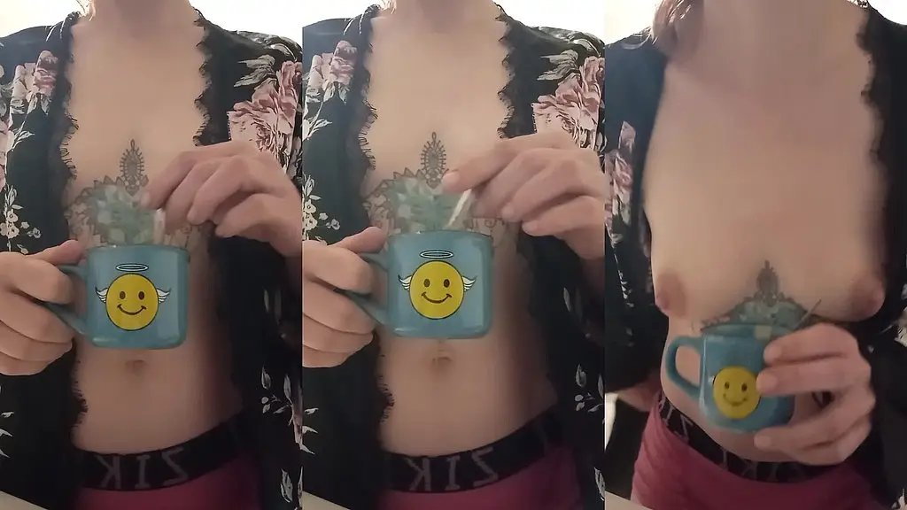 bonjour mes coquins je vous offre le cafe ☕ n hesitez pas a venir profiter ...