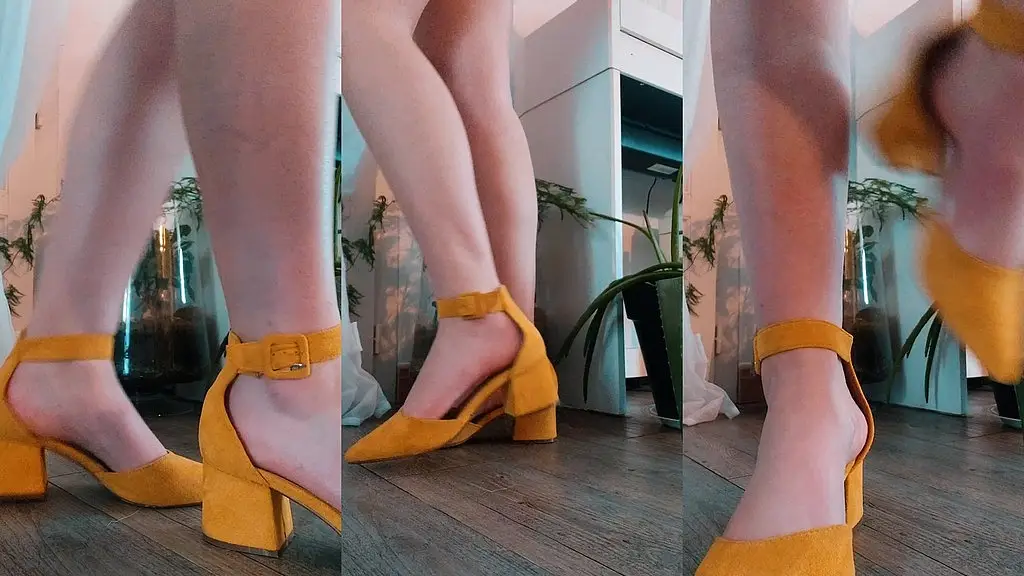 comme prevu je vous envoie une seconde video de ma 2eme paire a talons jaune ...