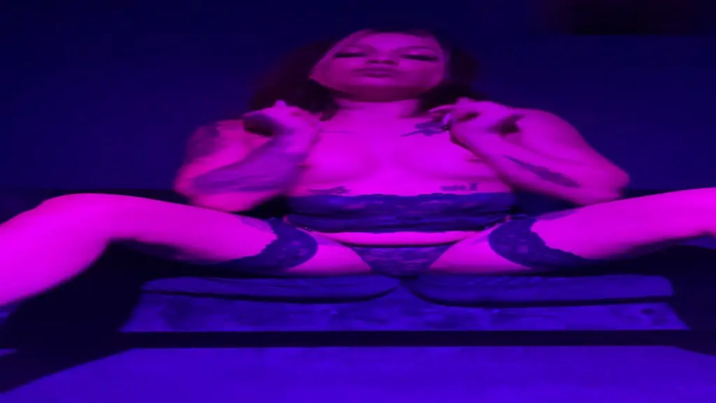 ce format video strip vous plait ? je suis disponible en journee pour des ...