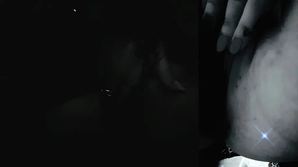 coucou voudrais-tu de moi ? juste un instant... pendant des heures... toute ...