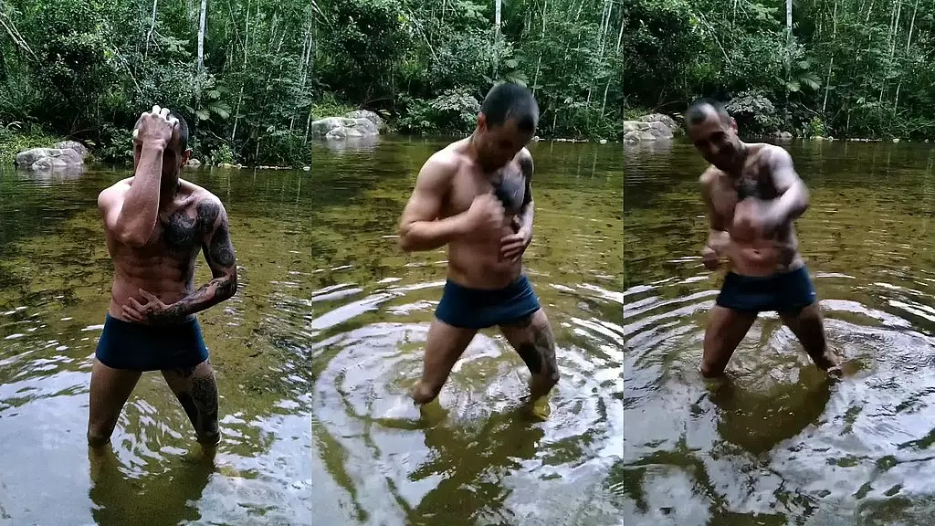 танец непристойный на кашуэйре. ? na verdade nao sei dancar eu so sei transar ?? por isso essa semi danca top kkkk??