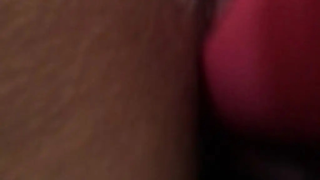 caresses intimes avec mon gode noir par derriere, le rose par devant (rabbit), ...