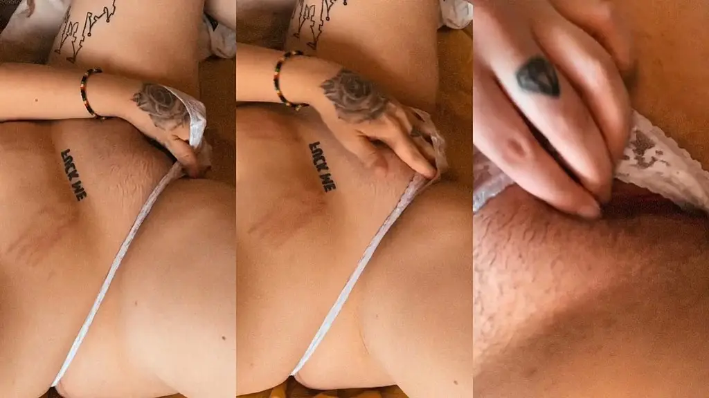 i ́m so horny , text me please