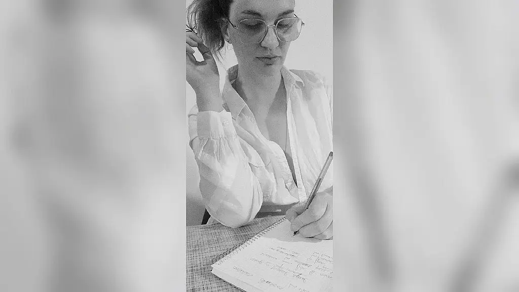 mon premier podcast est enfin la !!depuis le temps que je le tease...