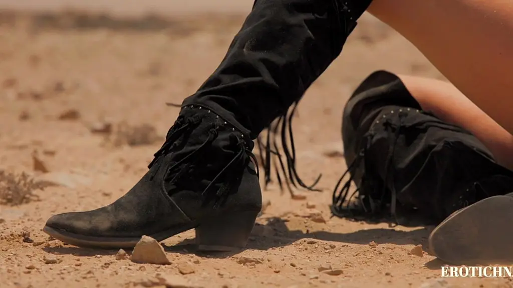 lia pink - erotichna - поднимается из дюн