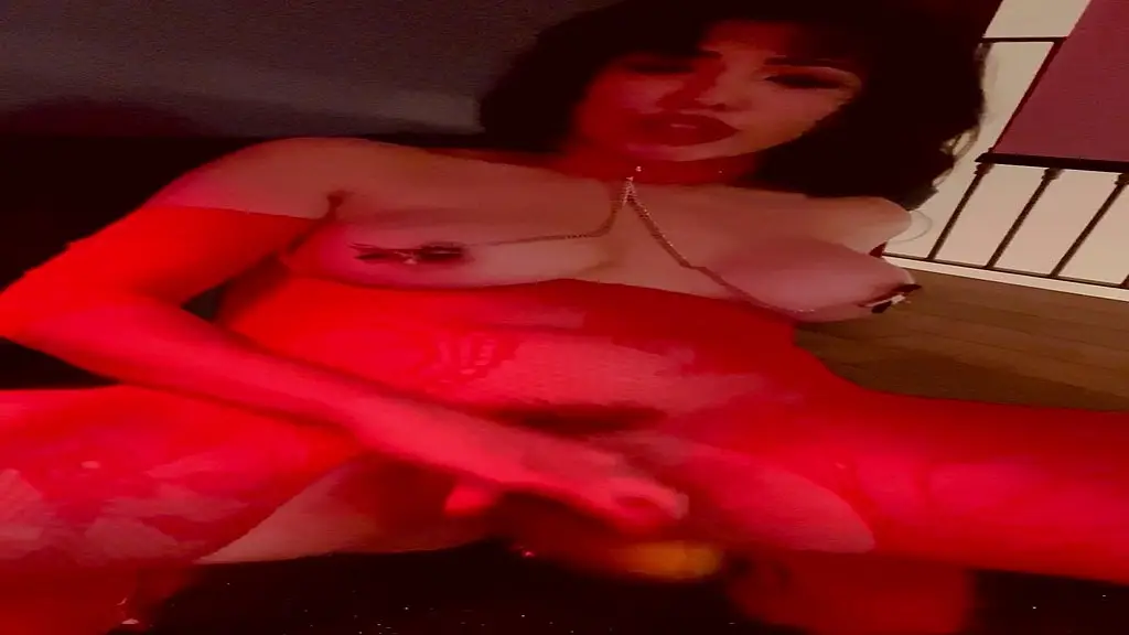 lorsque je suis excitee en arabe y a pas mieux une concombre fait un effet ...