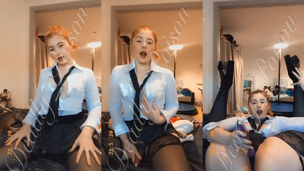 ta secretaire salope preferee se fait jouir pour toi