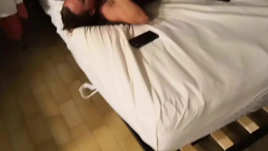 12 baiser par un black ( devant mon mari )entrain de me faire demonter par un ...