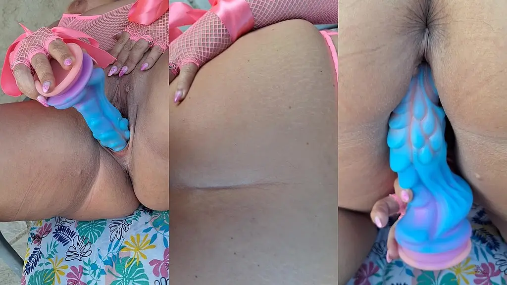 voila la video ou je me fait ecarte ma petite chatte bon apres elle est ...