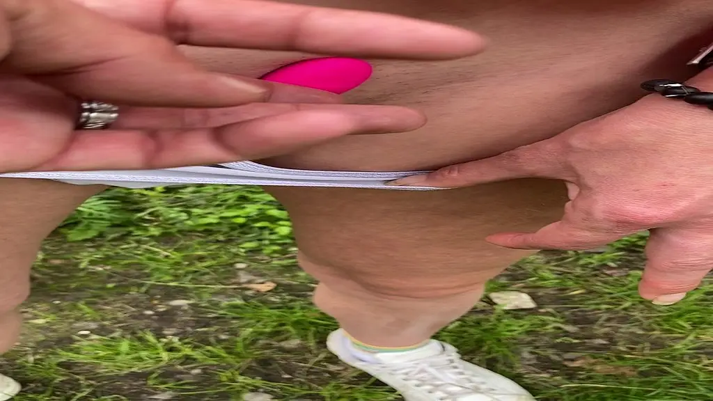 mais c’est quoi ca dans ma chattehe oui en plus il es telecommande et ...