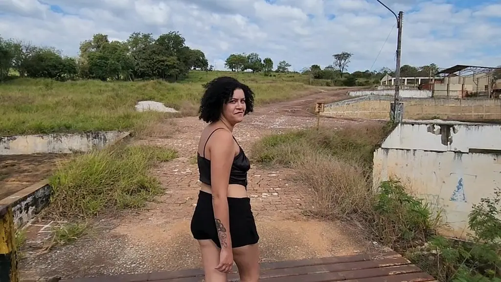 иди сюда с анальной пробкой, чтобы проверить, есть ли у тебя что-то, кроме как пойти и посмотреть!