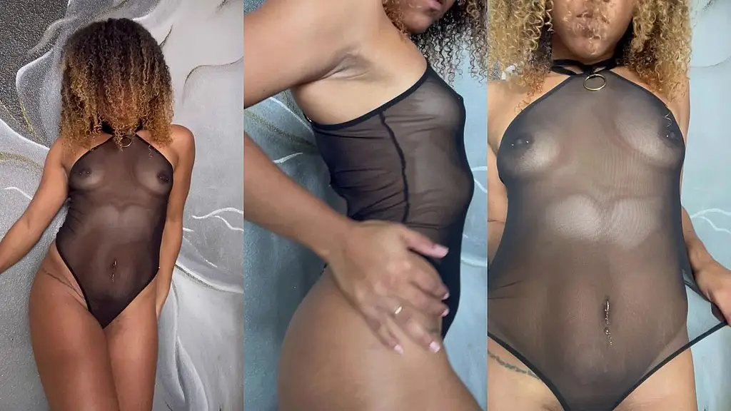 un nouveau body disponible sur mon site prefere grenadilleshop.com tu peux...
