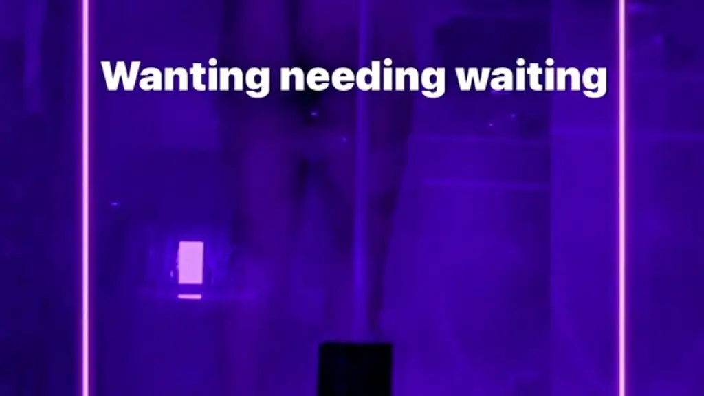 une douche en prive avec le gros cul de lala accroche toi !