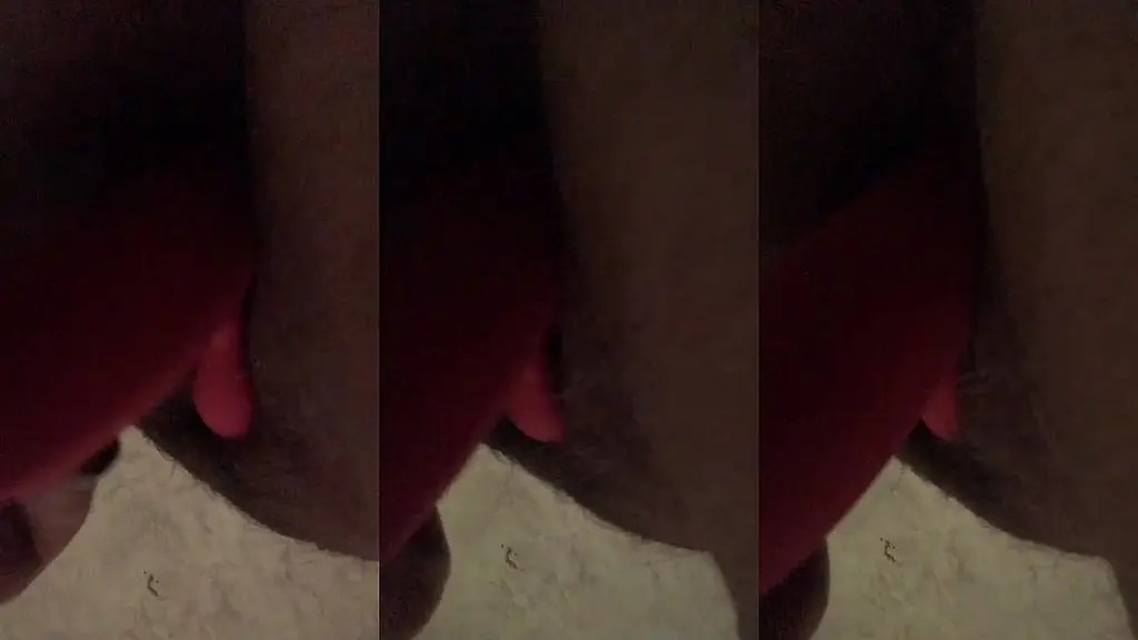 position levrette, caresses toutes douces mais qui font du bien du rabbit rose