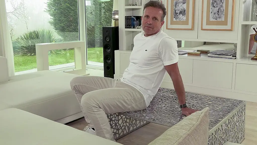 george is a magnet 4 young pussies last version (6 scenes)