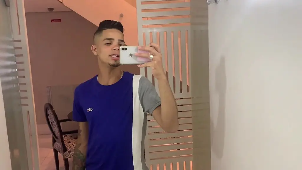 cafucu sentando na rola do namorado. - parte i