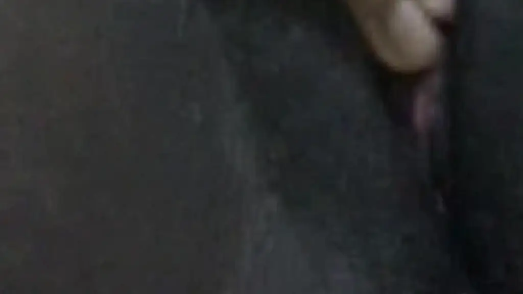 hot babe fingering her pussy in the middle of the night