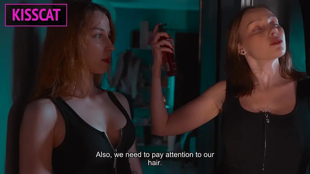 s4e7: step mom teaches step daughter glory hole suck skills — will she crave cocks tonight?!