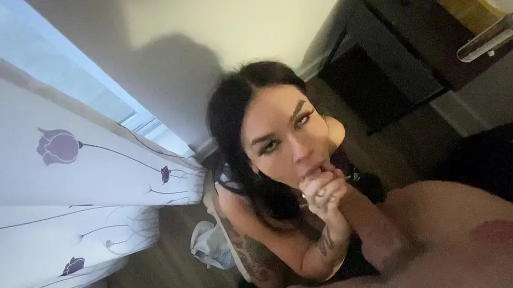 my step sister s best friend effy cutie snuck into my room to get filled with my cum
