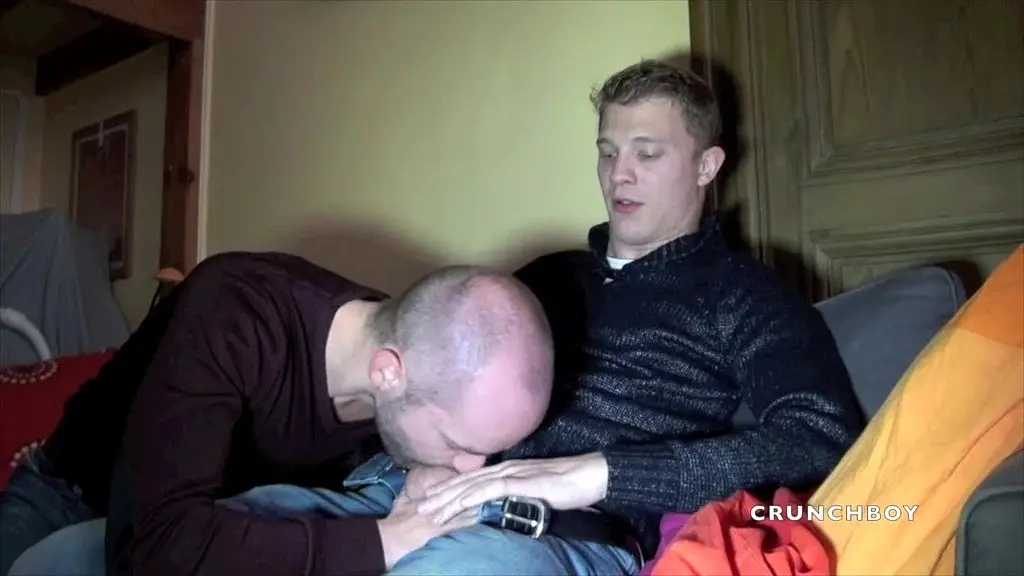 1614 innocent boy fucked by surprse by sexy blond top boy