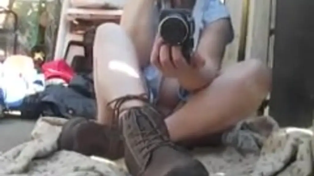 en bleue et avec un bonnet