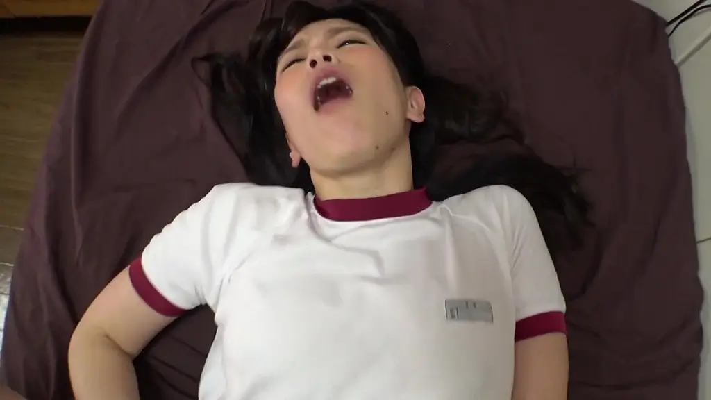 日本の人妻にコスプレさせて羞恥に染まる豪快セックス 8