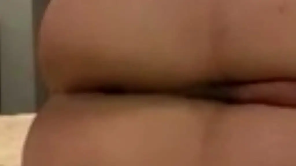 j’aimerais avoir une bite dans mon cul