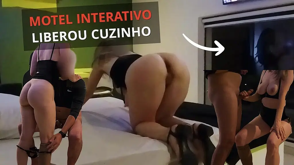 interactive motel: he fucked my ass and came inside. the condom slipped off and he fucked me raw. the cuck just watched - macho comeu e gozou no cuzinho. a camisinha saiu foi no pelo. corno so olhou
