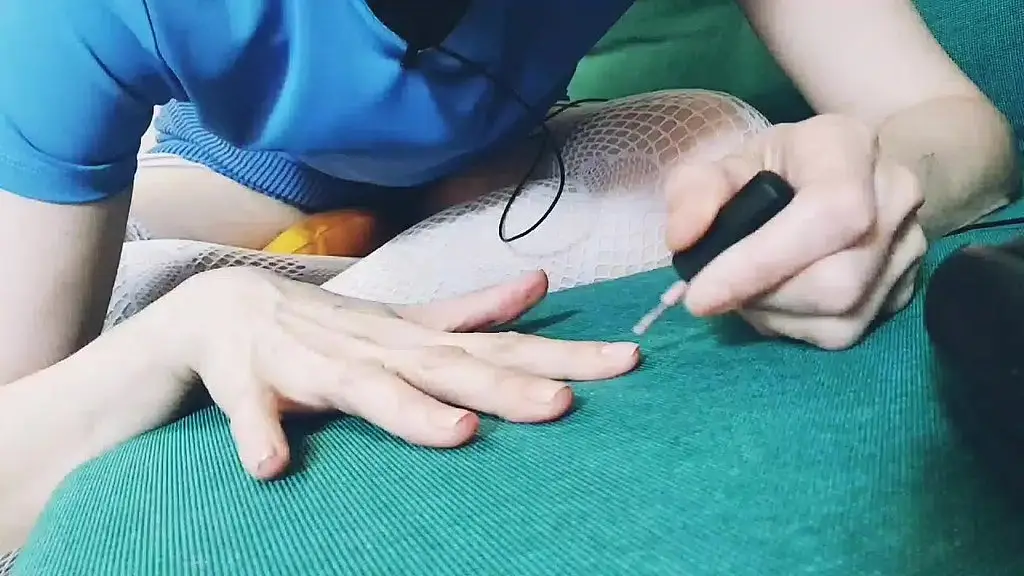 i painted my nails. asmr
