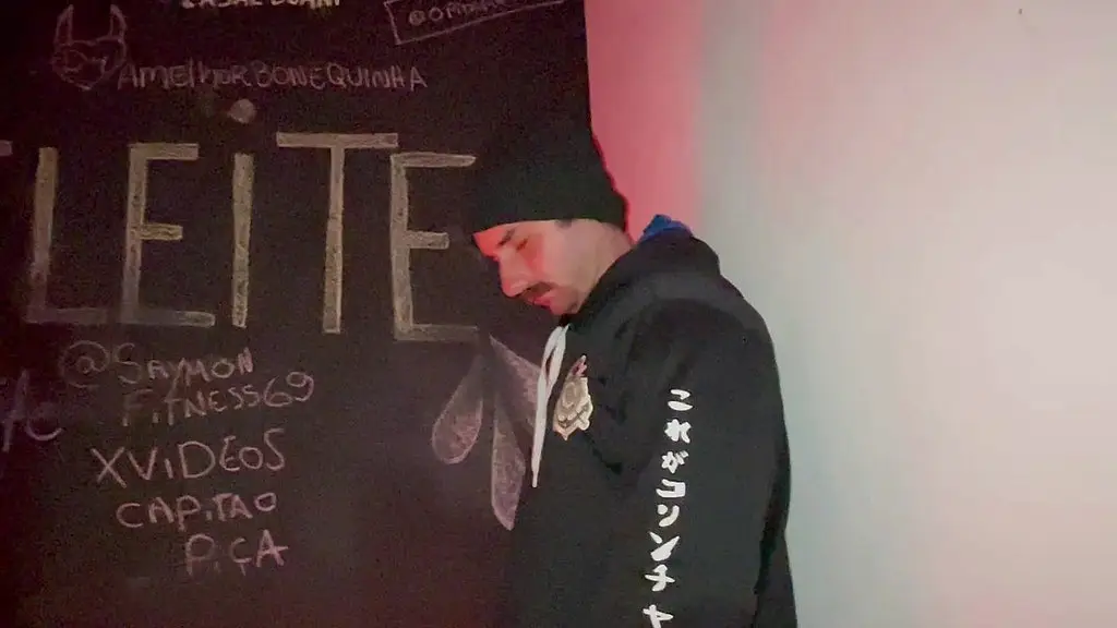 casada levando no cu e o corno corintiano de olhos fechados pra nao ver