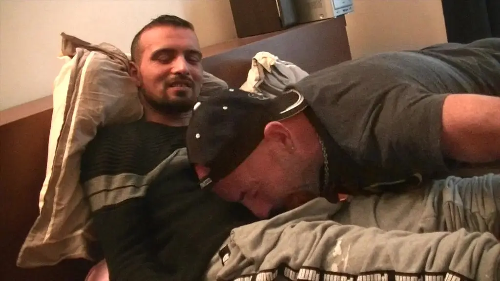 2287 amir hetero qui se laisse fairej ai reussi a detourner ce jeune ...