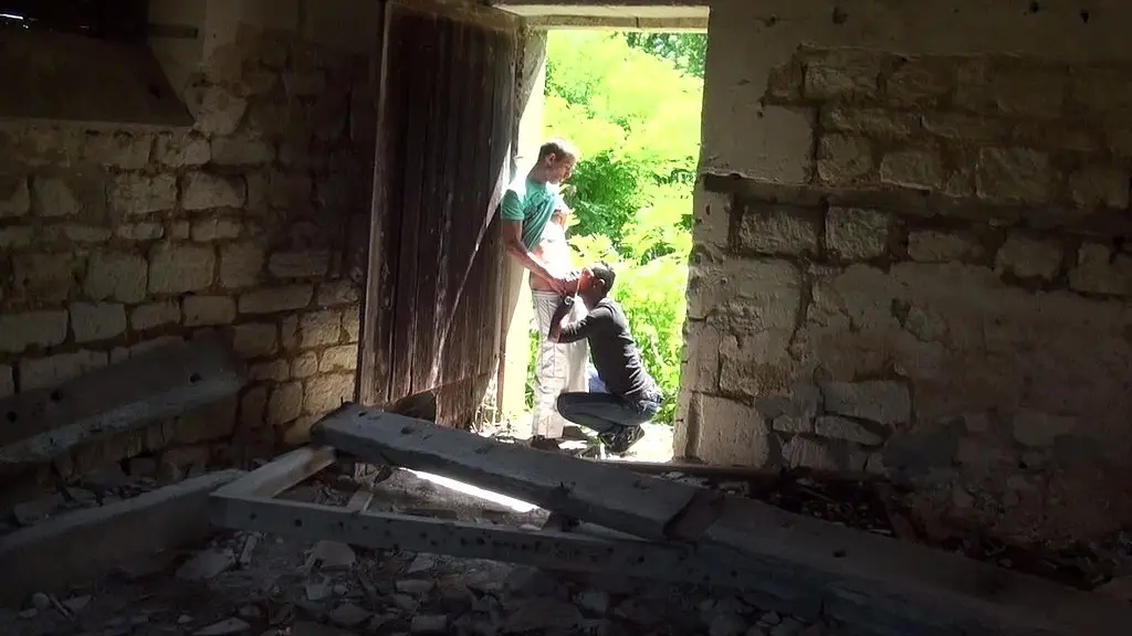 jeune hetero suce par son pote metissejeune hetero propose a son pote ...