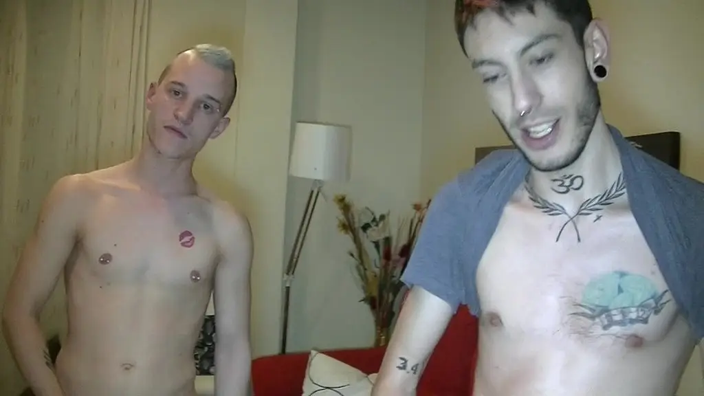 2151 jeune minet blond baise par son pote tbmvoic un jeune bogosse blond qui ...