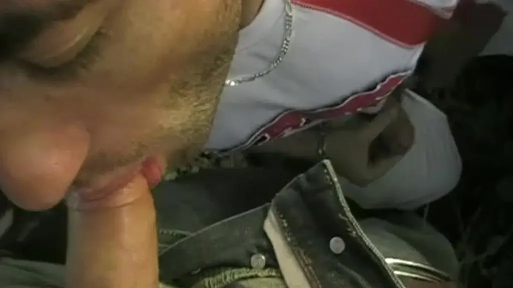 baise par un rebeu hetero au bord de la garonnetrop bon de sucer ce rebeu ...