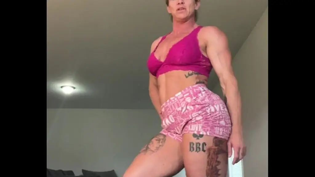 pose pose pose with simone steele