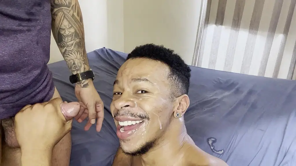 gozei muito na cara desse puto