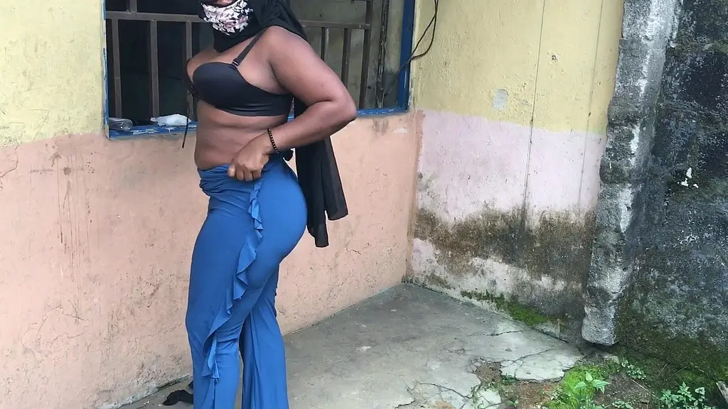 filming two retards attempting to fuck in a dangerous hood