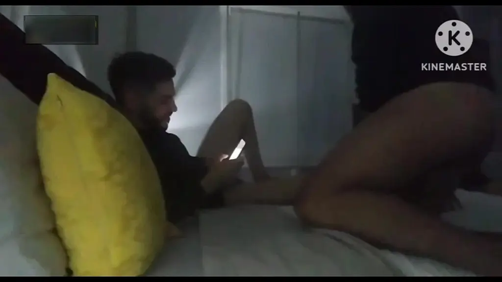 meu tio descobriu que gosto de rola e veio me oferecer a dele.